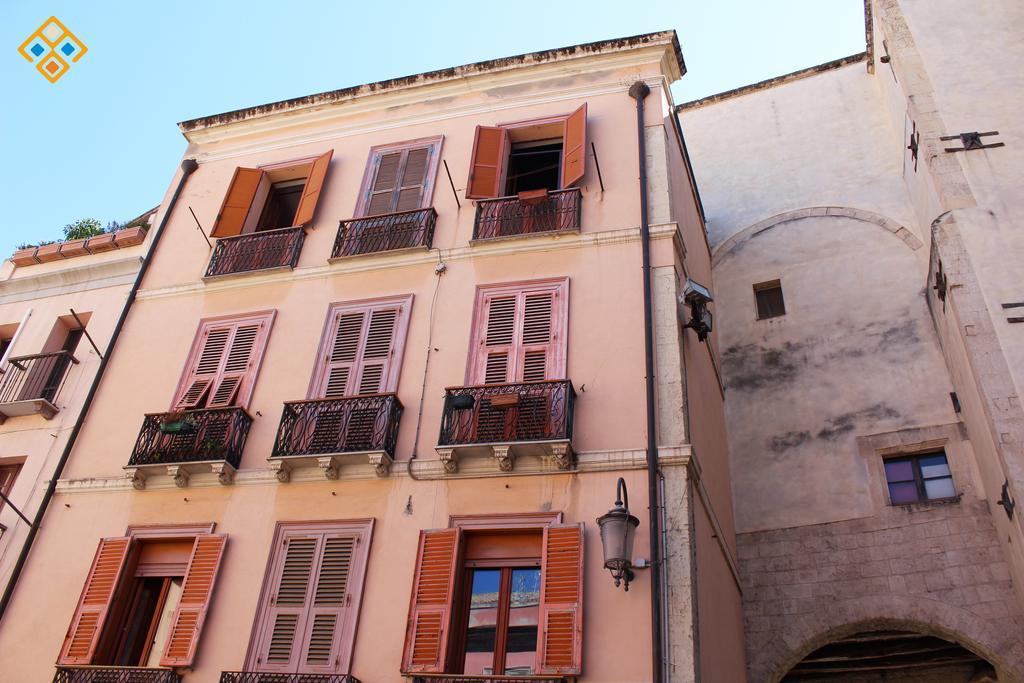 Torre Dello Sperone Lägenhet Cagliari Exteriör bild